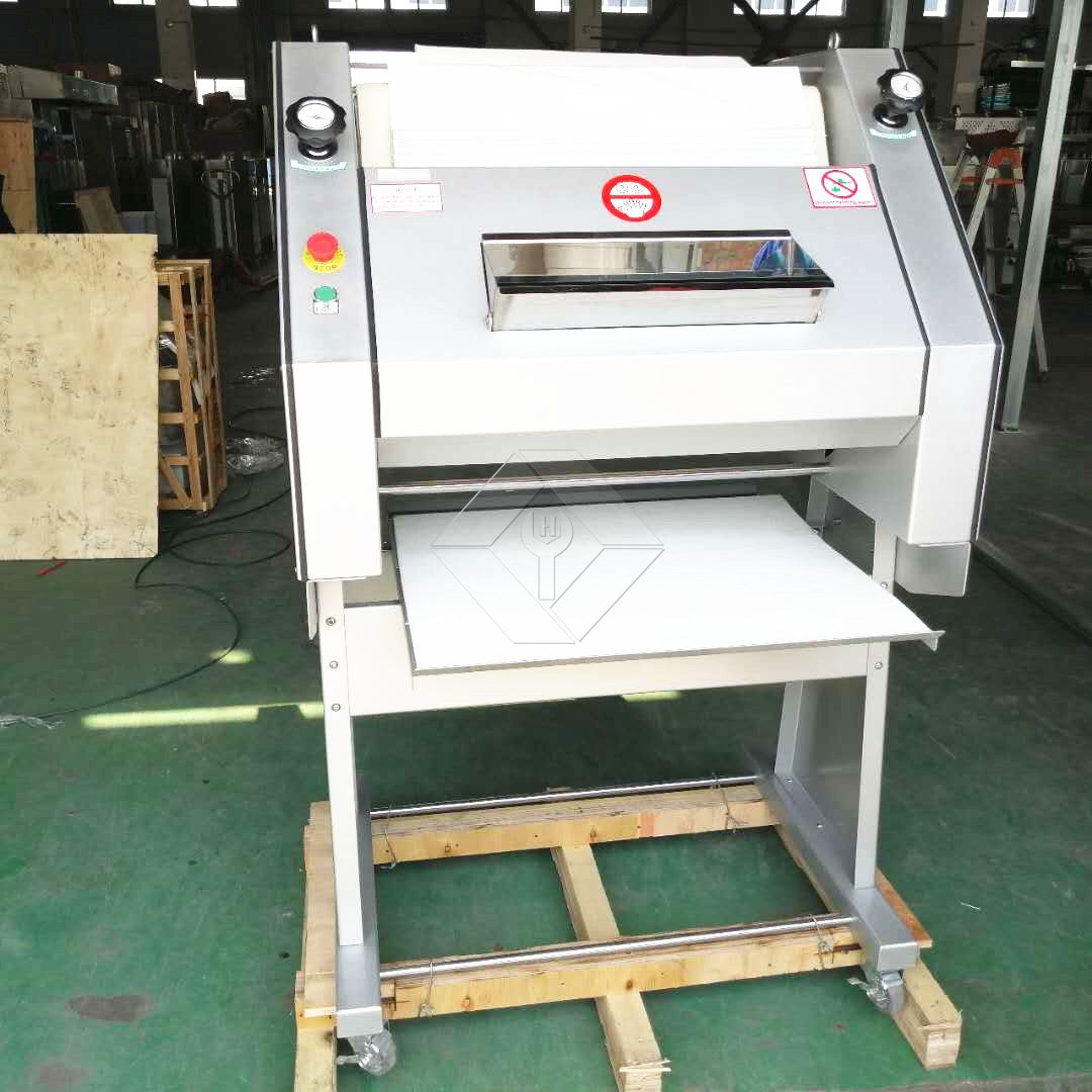 Langer Teigformer für französisches Brot Langer Teigformer für französisches Brot